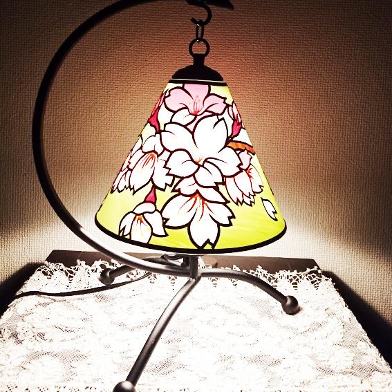 【ヴィンテージ】✴︎ステンドグラス✴︎レトロ✴︎インテリアに映える1枚✴︎ はじめてでもできるフィルムステンドグラス｜九州芸文館（筑後広域公園